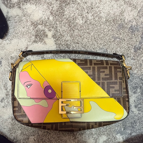 Fendi Girls FF Baguette with Strap - Picture 3 of 11